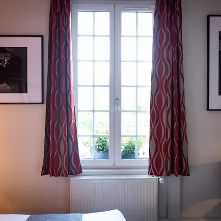 Отель Restaurant La Grand Mare Conches-en-Ouche