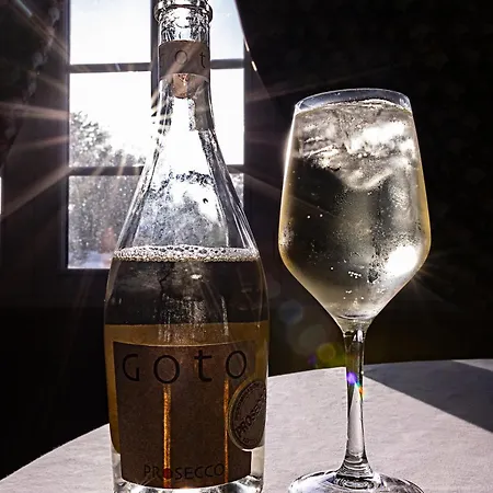 Отель Restaurant La Grand Mare Conches-en-Ouche