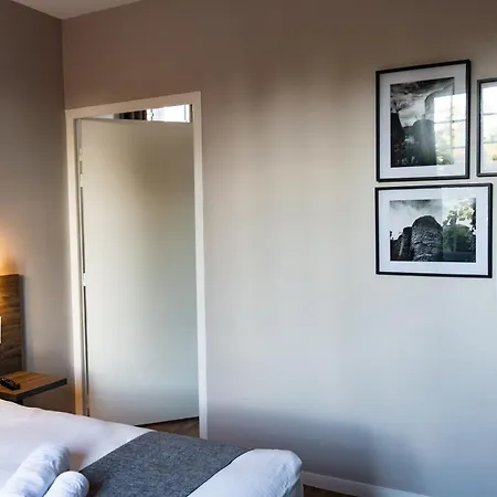 Отель Restaurant La Grand Mare Conches-en-Ouche